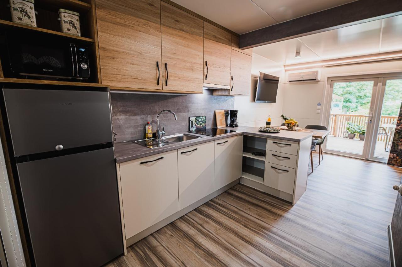Premium Mobile Homes With Thermal Riviera Tickets Catez ob Savi Exteriör bild