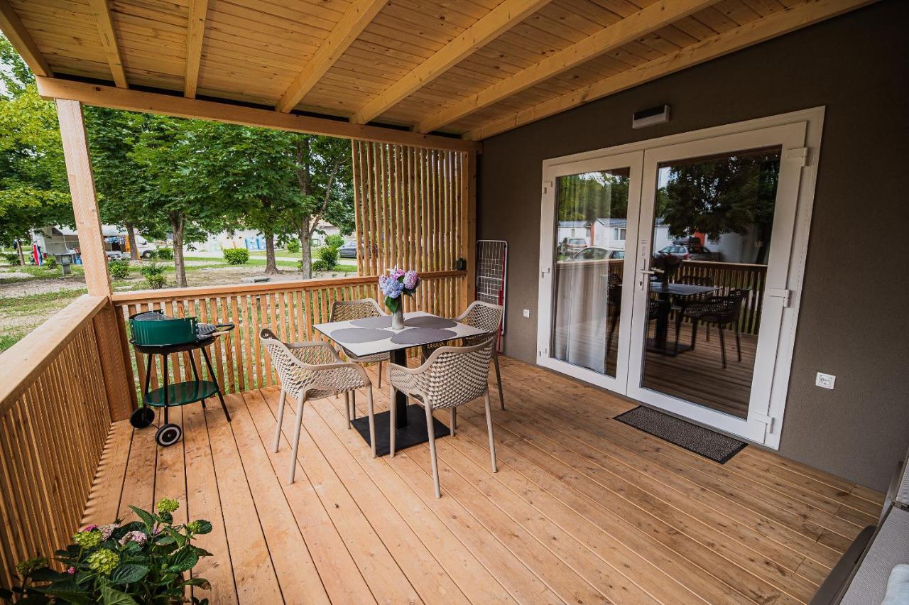 Premium Mobile Homes With Thermal Riviera Tickets Catez ob Savi Exteriör bild