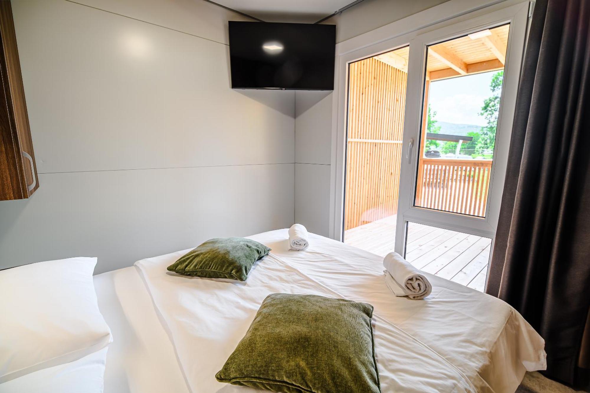 Premium Mobile Homes With Thermal Riviera Tickets Catez ob Savi Exteriör bild
