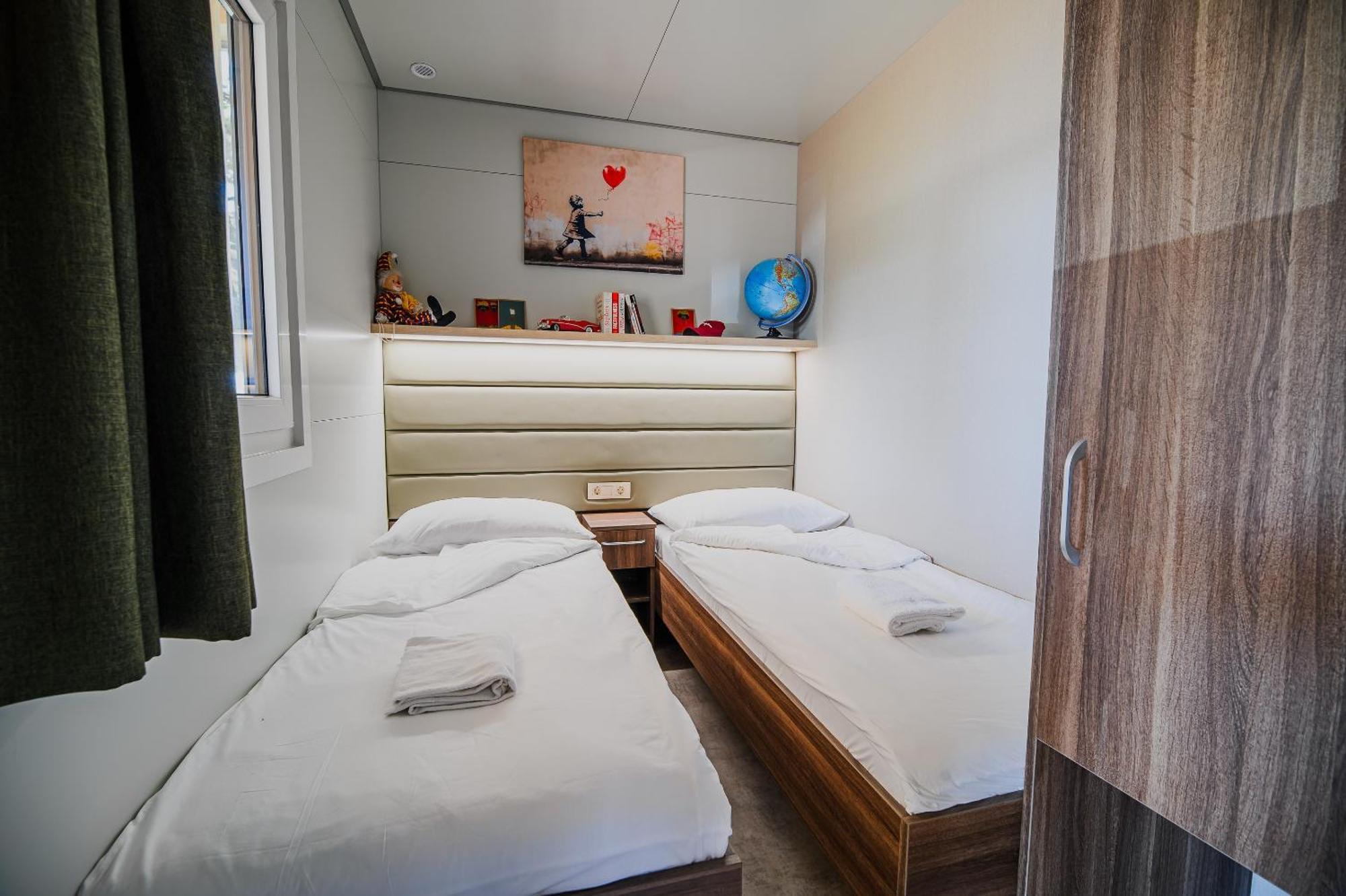Premium Mobile Homes With Thermal Riviera Tickets Catez ob Savi Rum bild